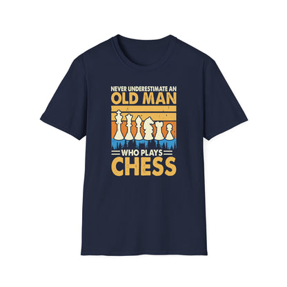 Never Underestimate an Old Man who Plays Chess T-Shirt